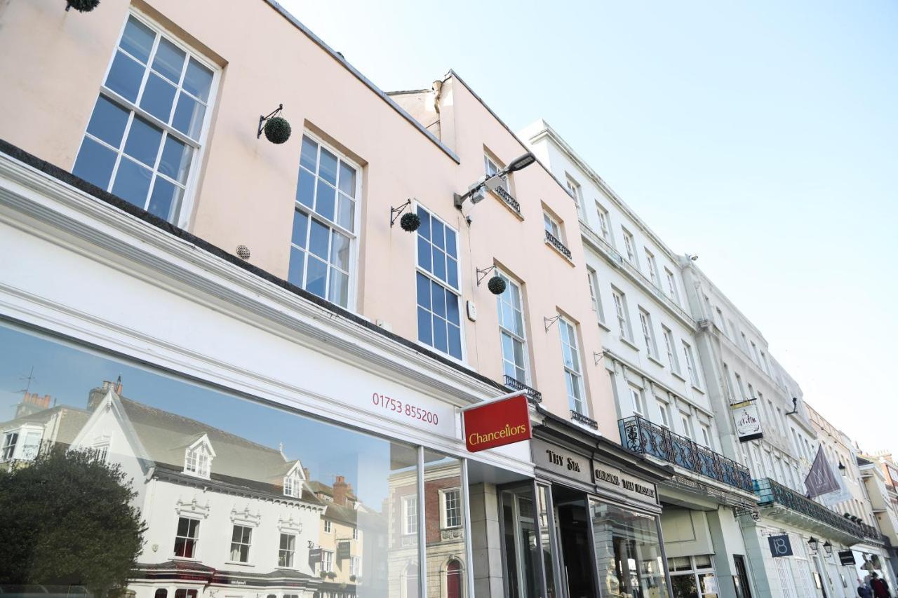 Letting Serviced Apartments - Guards View, Windsor Buitenkant foto